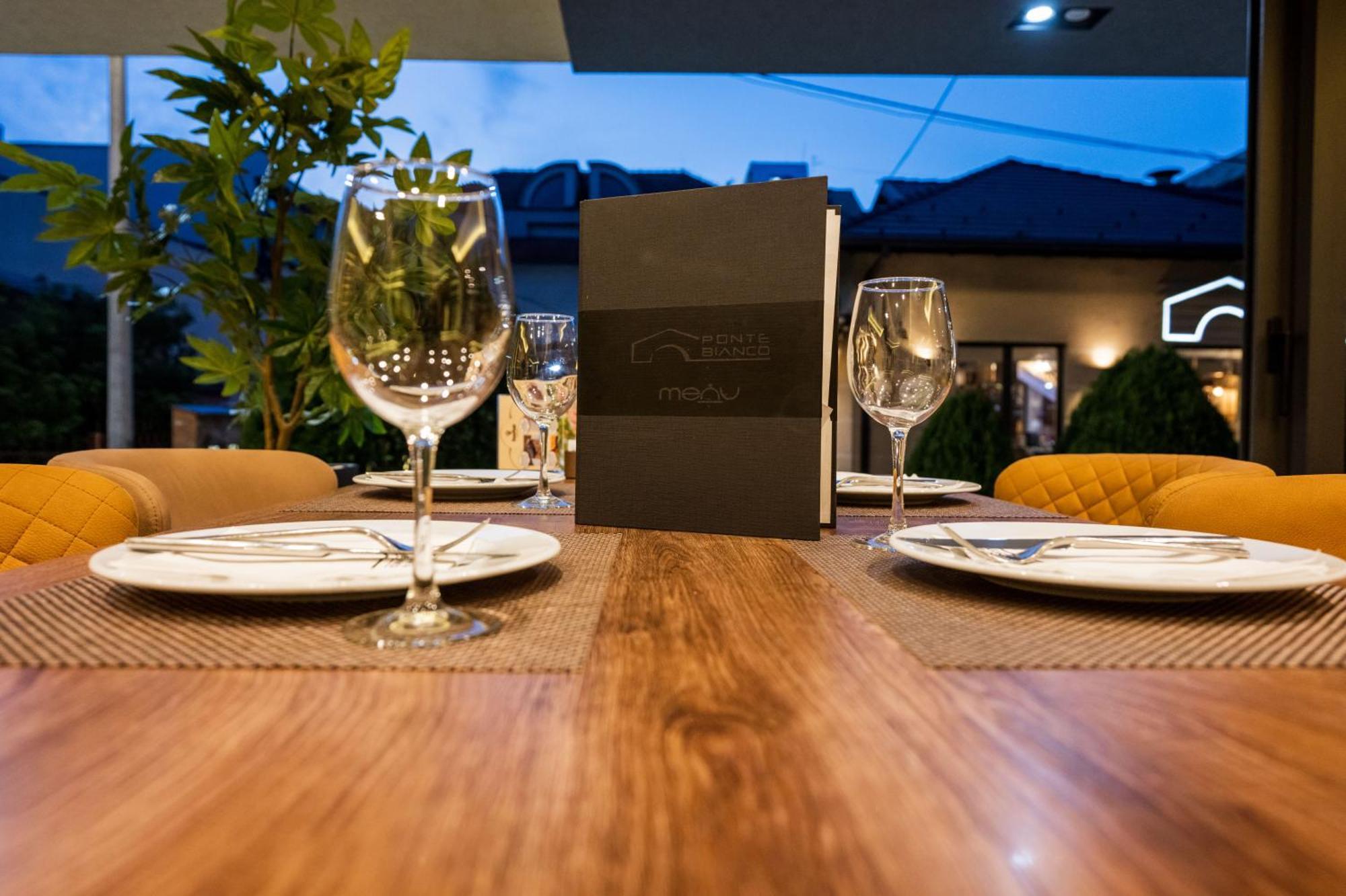 Hotel & Restaurant Ponte Bianco รานเย ภายนอก รูปภาพ